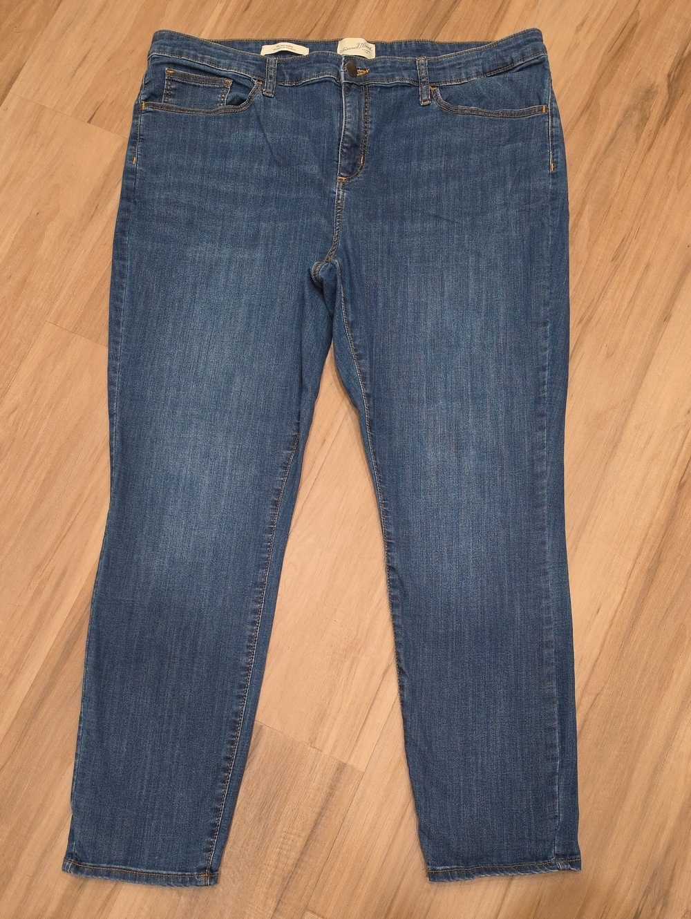 Universal Thread Skinny Jeans in Mid Blue Denim